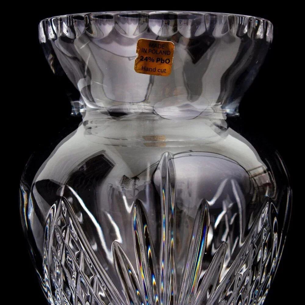 Cut Crystal Vase With Intricate Diamond Pattern | Elegant Home Decor